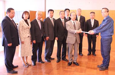 東京電力株式会社へ決議書を提出