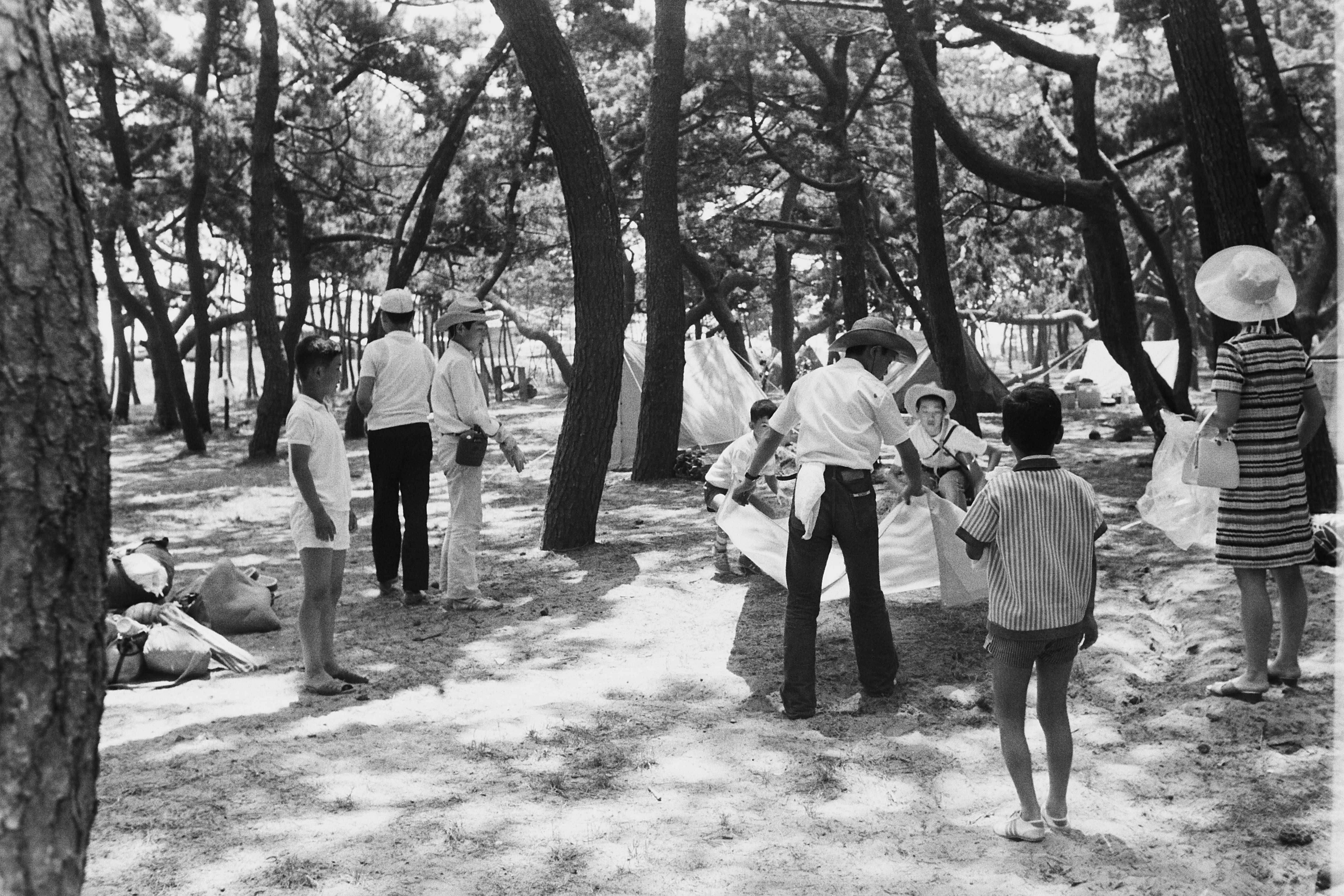 11 仁井田浦のキャンプ場(昭和48年7月、いわき市撮影)