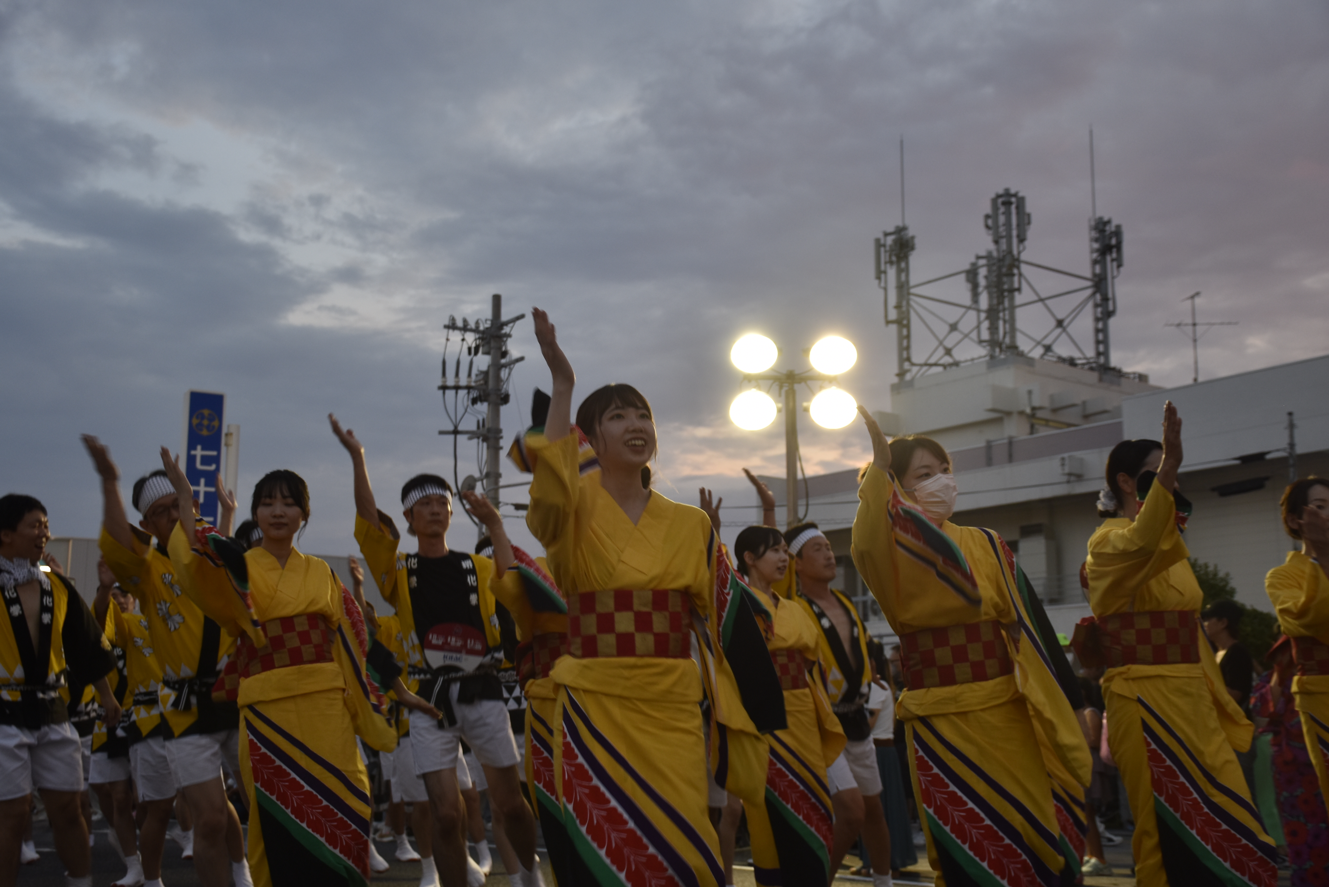 いわきおどり小名浜３