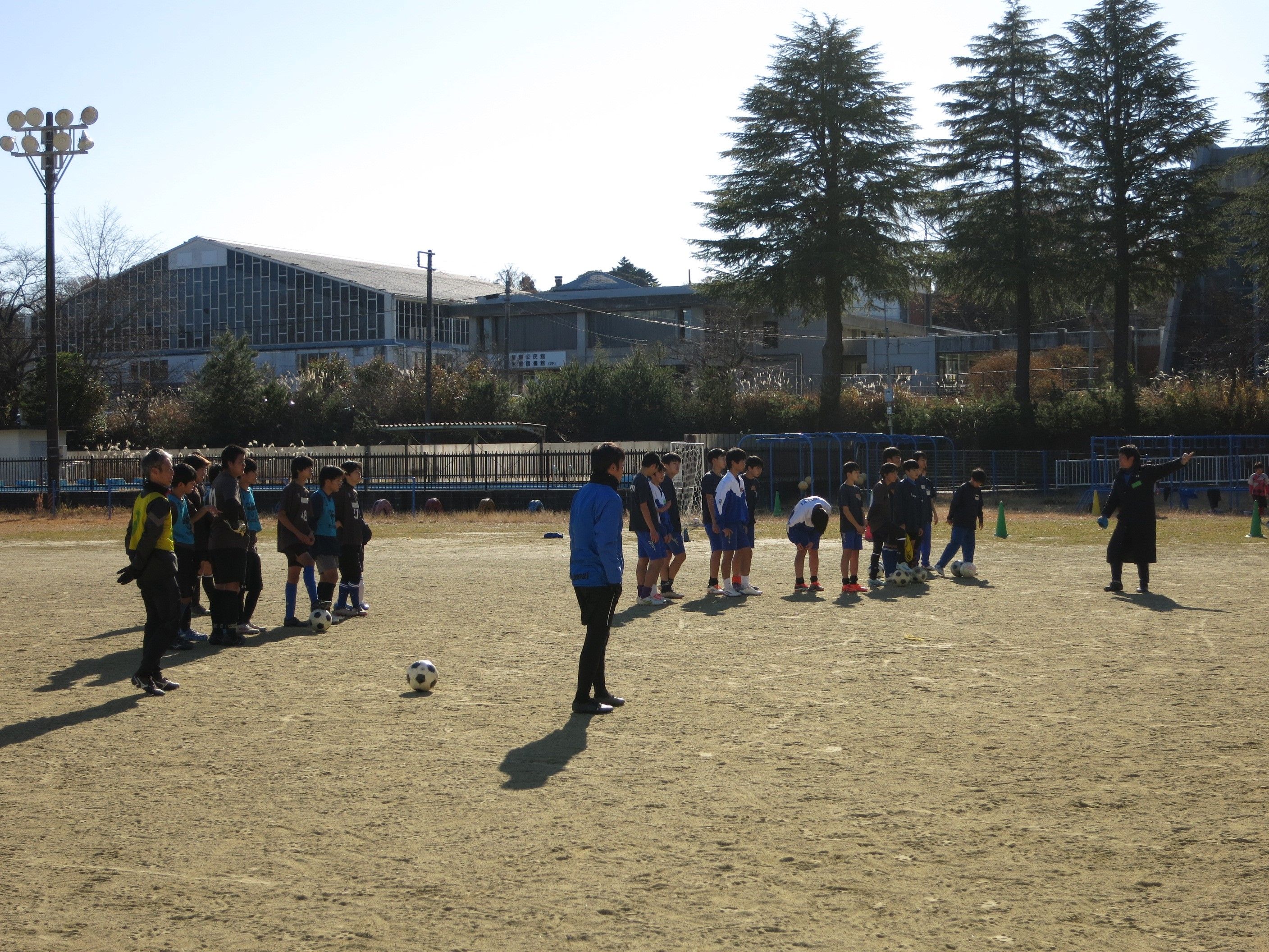 サッカー３