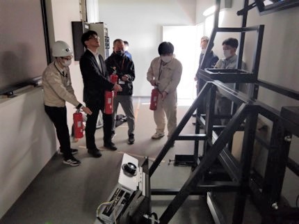 消火器による模擬訓練
