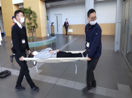 担架での搬送
